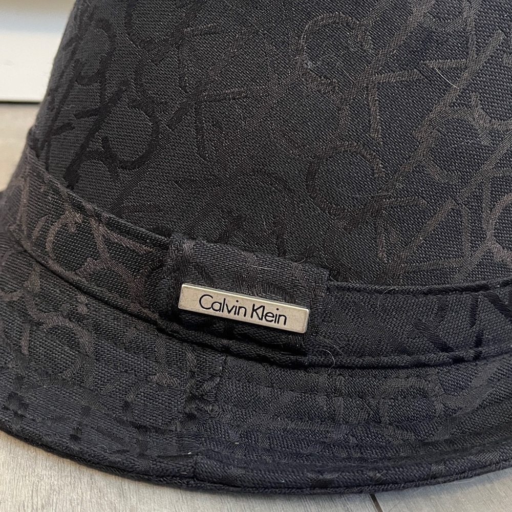 Calvin Klein NWOT Black Monogram Fedora Hat, 24" - Picture 2 of 8